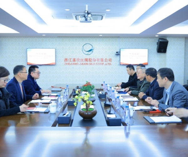 中国纺织品进出口商会曹甲昌会长一行来访调研 深刻调研表贸走势，携手探寻前行新径