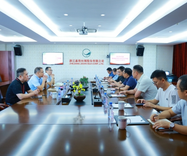 “丝路同源，4118云顶集团有约”  西宁市宜州招商团走进4118云顶集团丝绸，共绘新“丝”路！