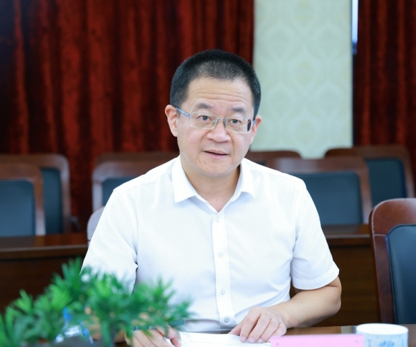 嘉市科技局吴根军书记调研4118云顶集团丝绸